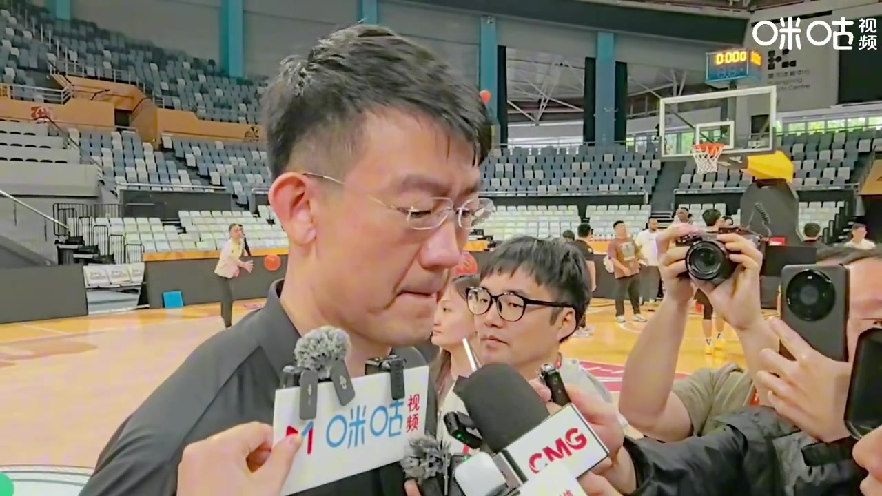 王博：第一場大家還是有點緊張 這2天主要是給球員心理上放松一點