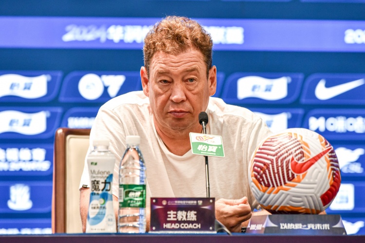 斯盧茨基：很驕傲隊(duì)員們能一步步把比分打回來，高原沒太大影響